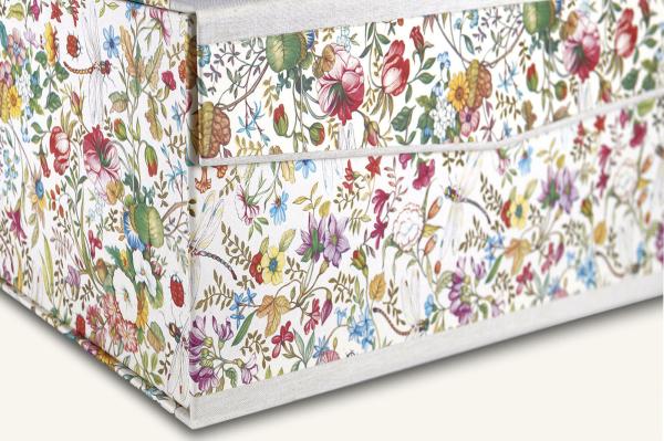 Box of spring motif, ladybugs, dragonflies, flowers